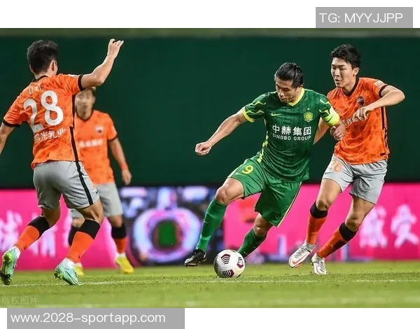 贝尔巴托夫谈舍什科跑位技巧与沟通重要性建议队友积极要球